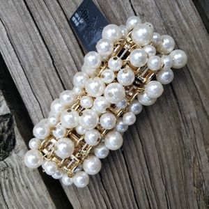 Pearl Strech Bracelet